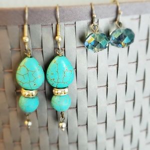 Set of two earrings